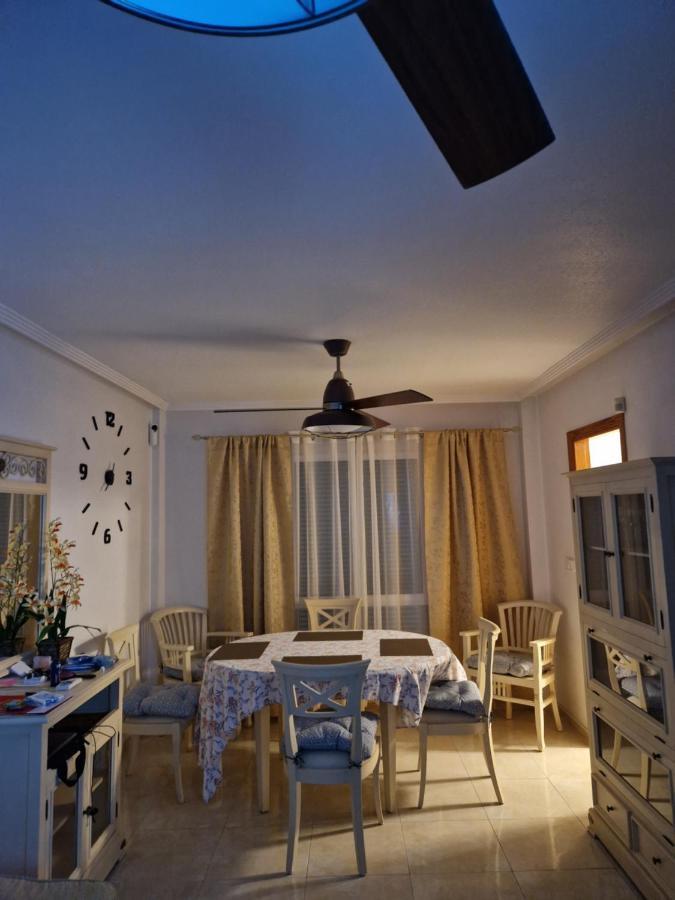 Magnifico Chalet Adosado En Torrevieja, Alicante. Exteriér fotografie
